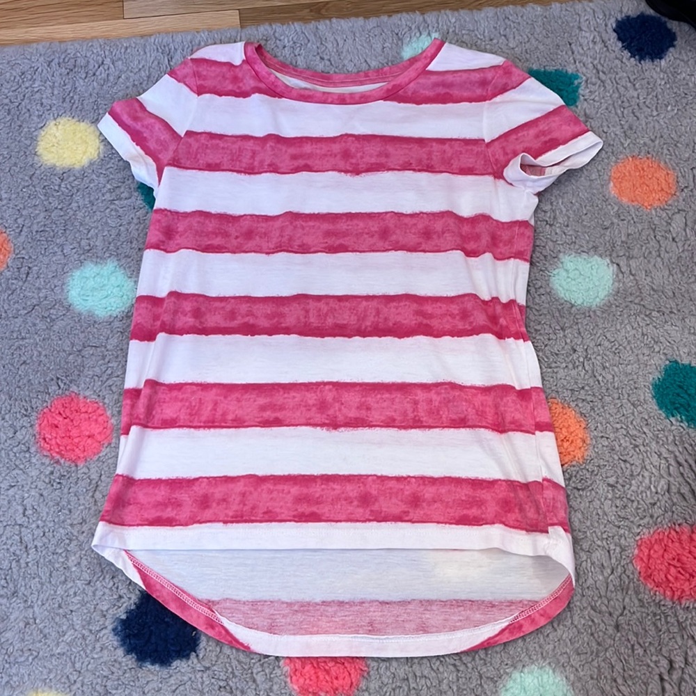 Girls Old Navy “Relaxed” T Shirt